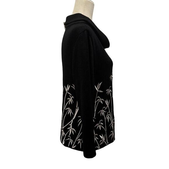 NWT St. John Black/White Embroidered Pullover Roll Neck Sweater - Size 10 - Picture 4 of 7